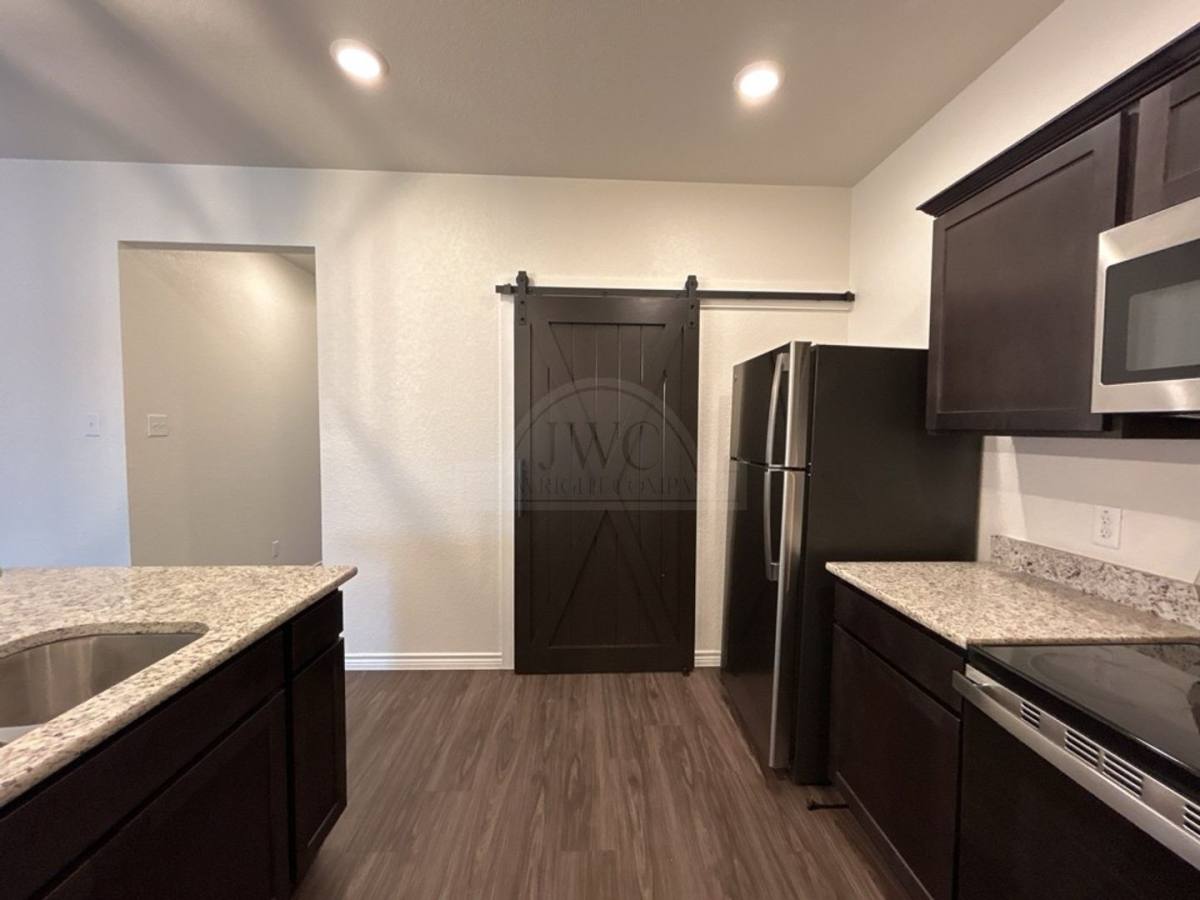 Townhouse for rent at 5112 Rose Garden Loop, Killeen, TX 76542