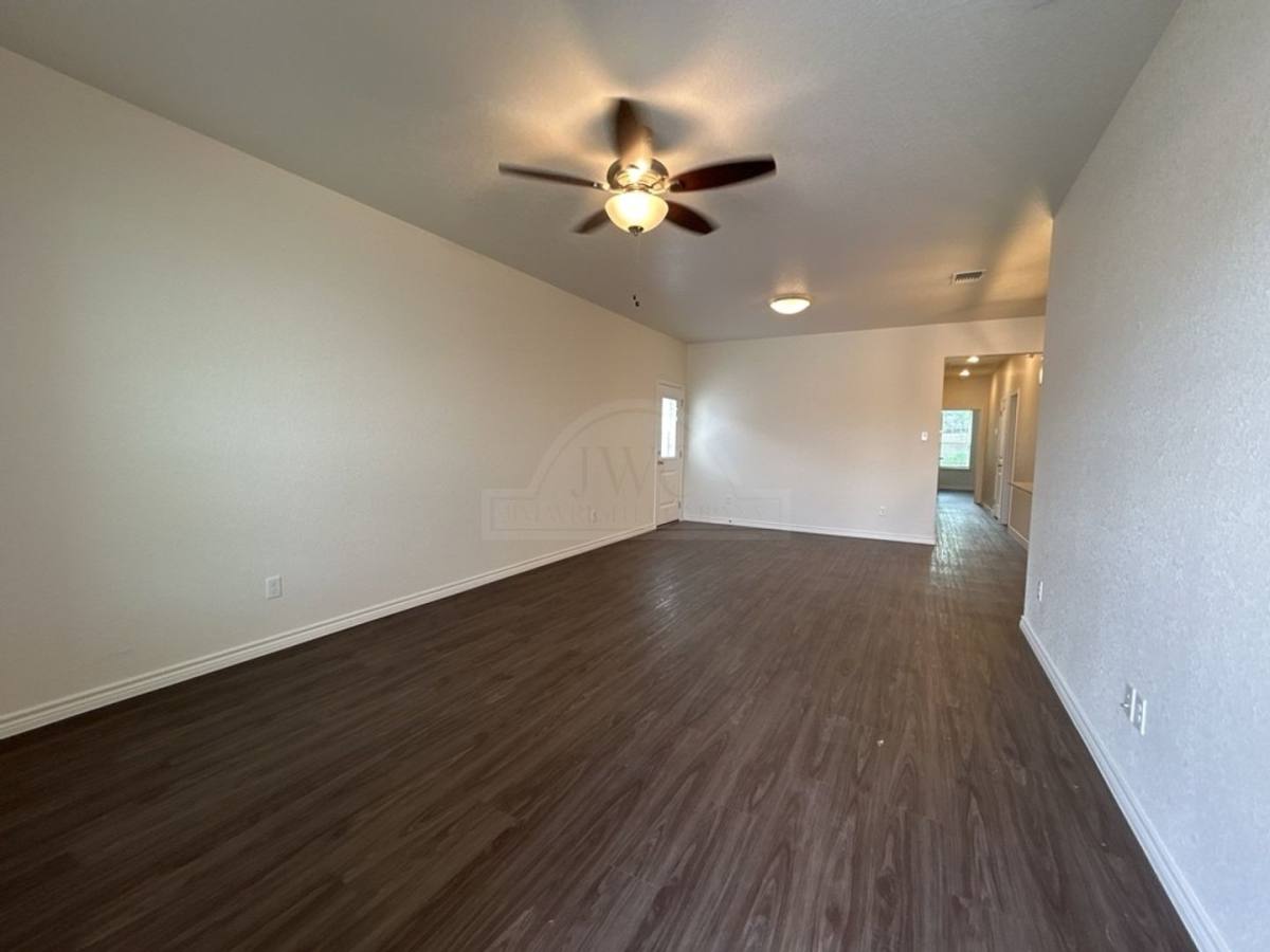 Townhouse for rent at 5112 Rose Garden Loop, Killeen, TX 76542