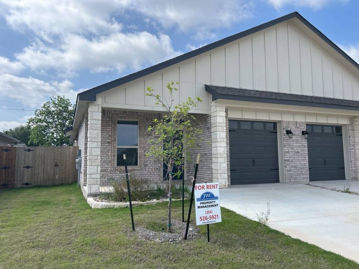Townhouse for rent at 5112 Rose Garden Loop, Killeen, TX 76542