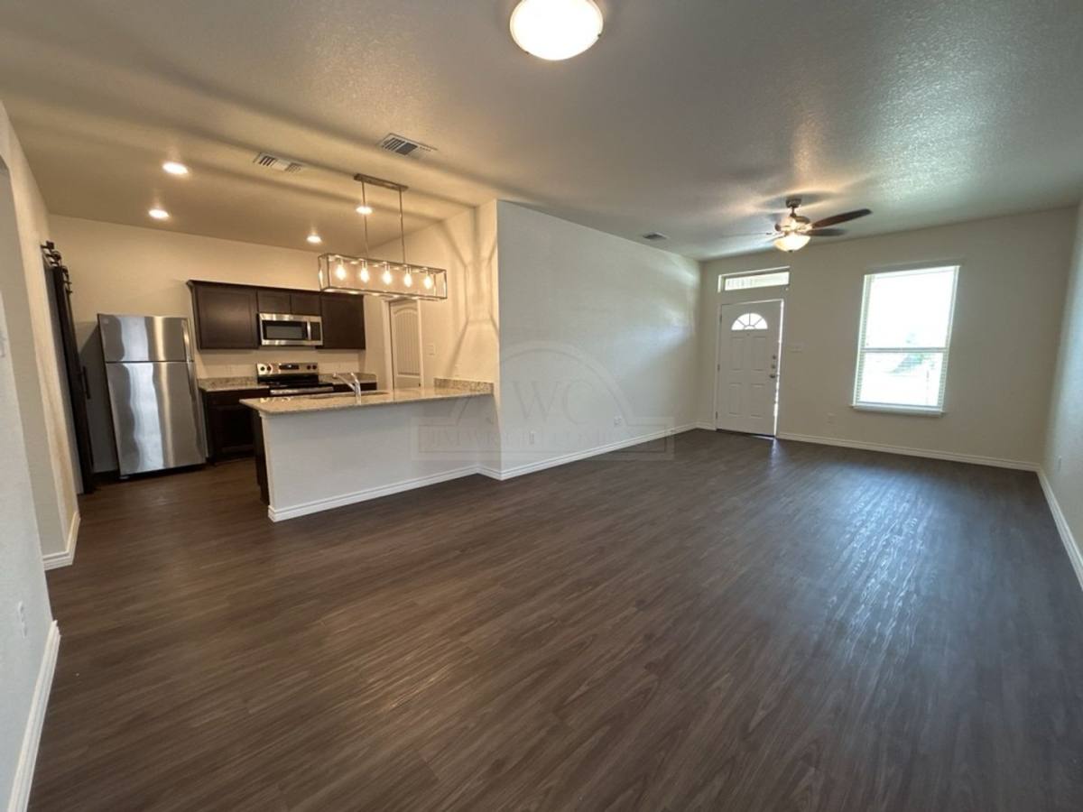Townhouse for rent at 5112 Rose Garden Loop, Killeen, TX 76542