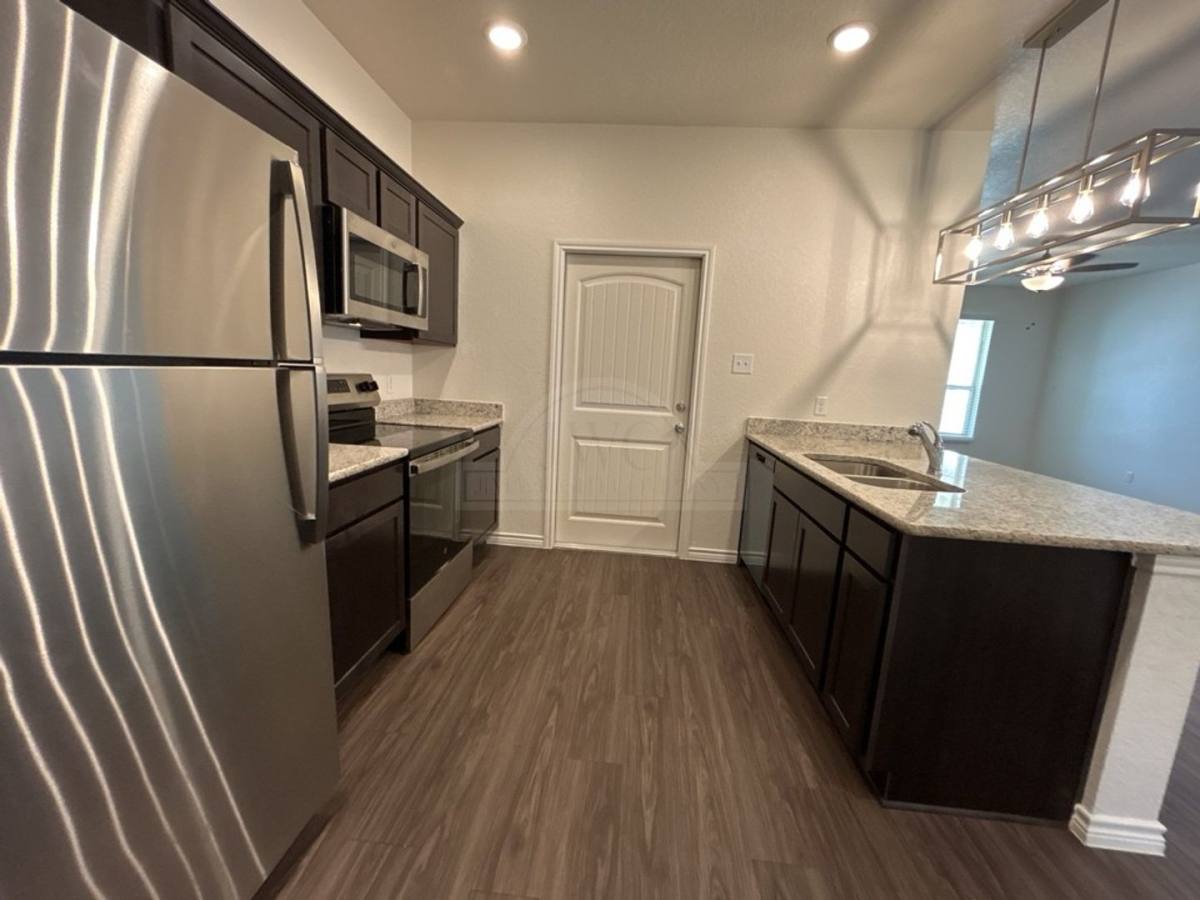 Townhouse for rent at 5112 Rose Garden Loop, Killeen, TX 76542