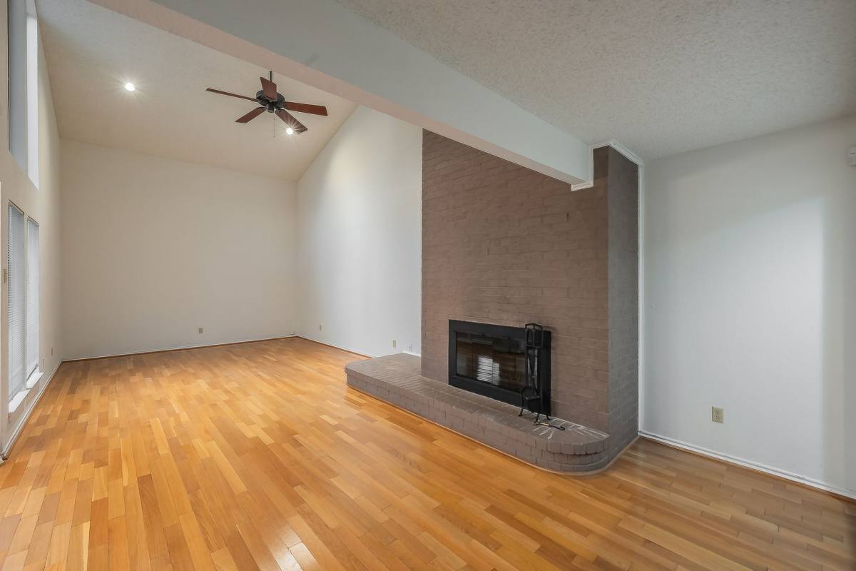 House for rent at 3704 Hulen Park Dr, Fort Worth, TX 76109