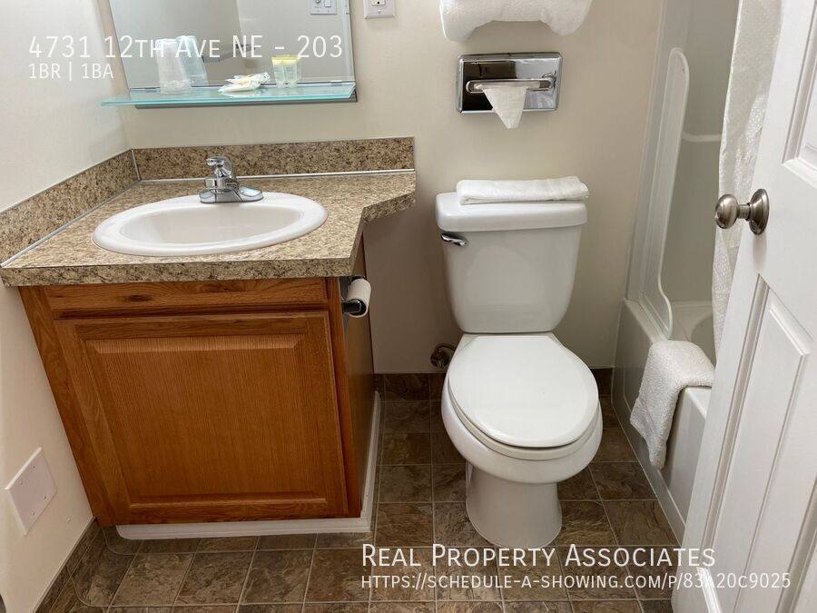 Apartment for rent at 4731 12th Ave NE #203, Seattle, WA 98105
