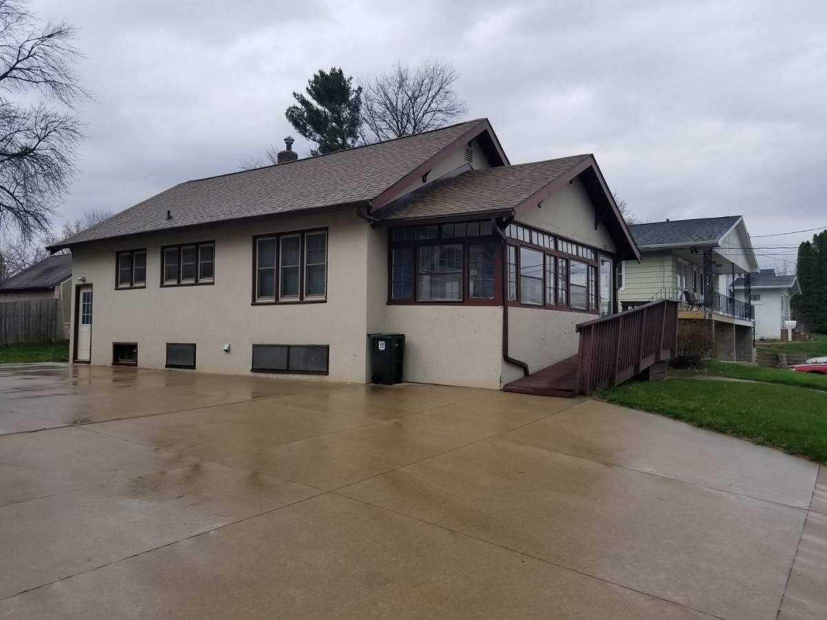 House for rent at 2221 Main St, Cedar Falls, IA 50613