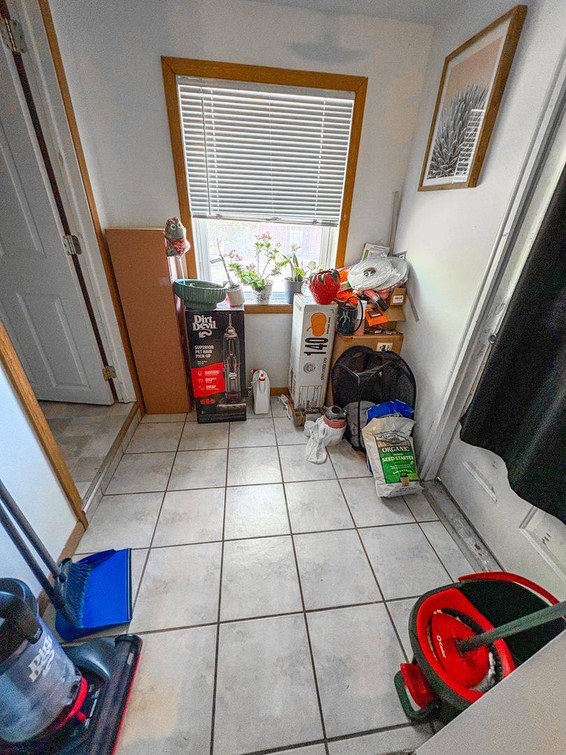 Apartment for rent at 1124 W Ave, La Crosse, WI 54601