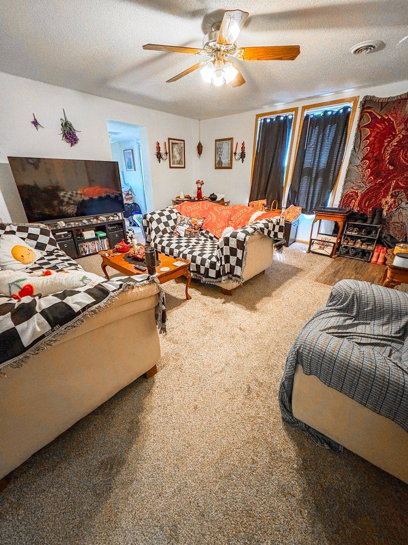 Apartment for rent at 1124 W Ave, La Crosse, WI 54601