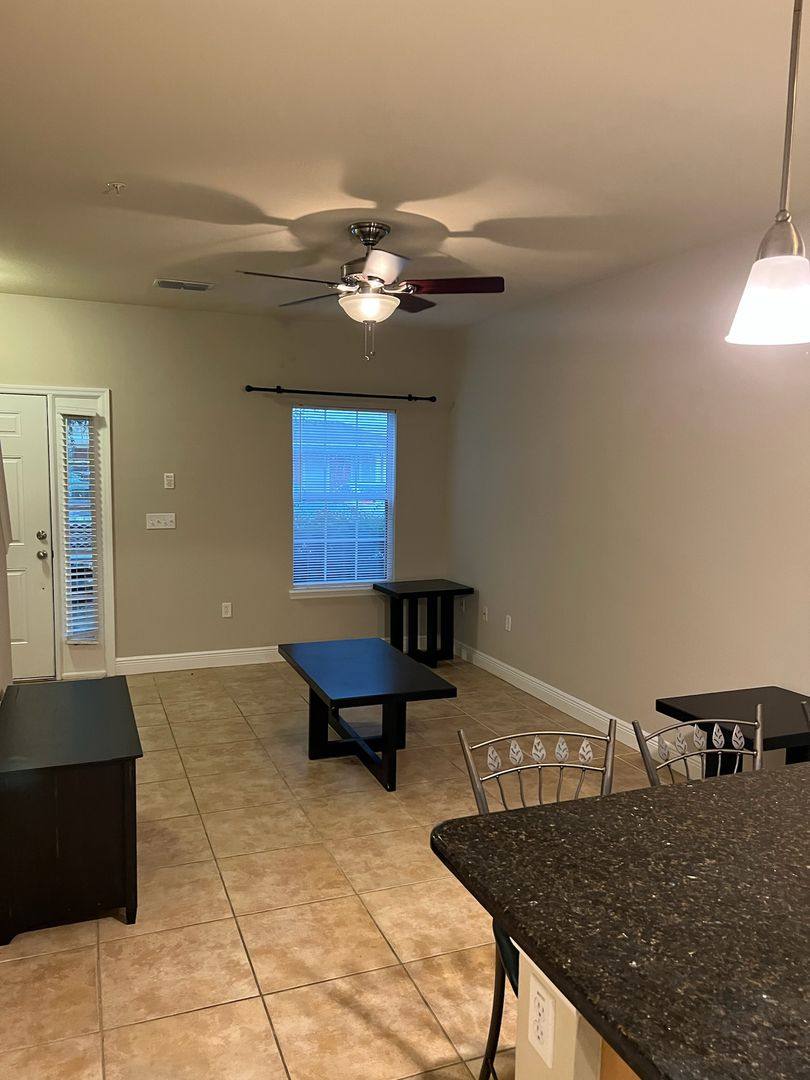 Townhouse for rent at 2954 SW 35th Place, Gainesville, FL 32608