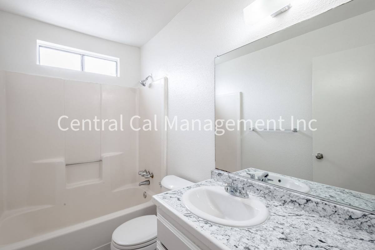 Apartment for rent at 2808 Morin Court, Bakersfield, CA 93304