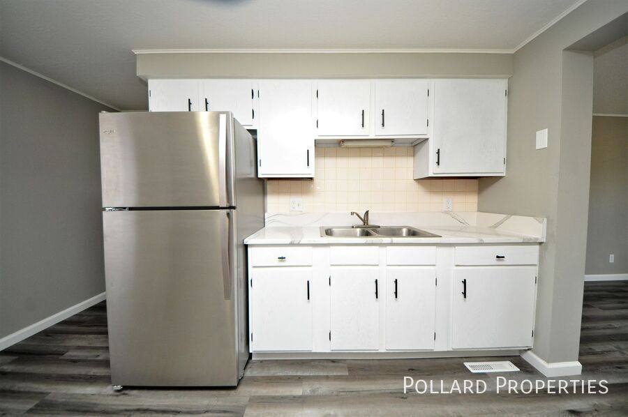 Apartment for rent at 313 Granada Dr, Warrenton, MO 63383