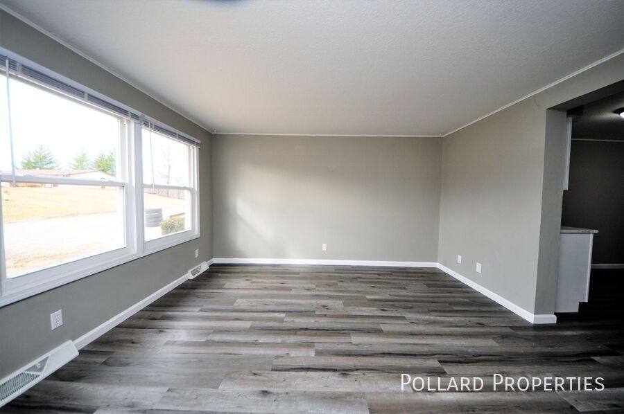 Apartment for rent at 313 Granada Dr, Warrenton, MO 63383