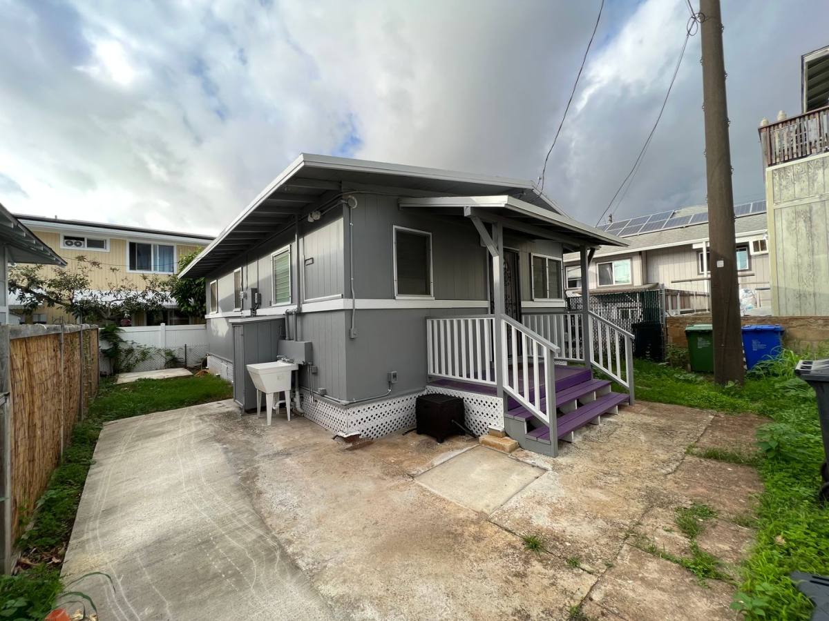 House for rent at 3046C Harding Ave, Honolulu, HI 96816