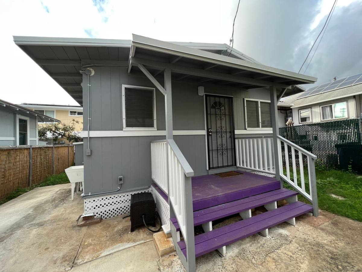 House for rent at 3046C Harding Ave, Honolulu, HI 96816