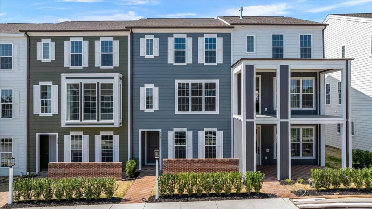Townhouse for rent at 330 Highbridge Lane, Cranberry Township, PA 16066