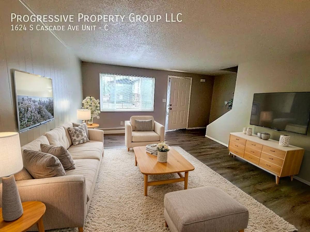 Townhouse for rent at 1624 S Cascade Ave #C, Colorado Springs, CO 80905