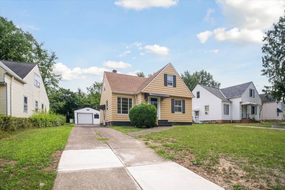House for rent at 5359 W Blvd, Maple Heights, OH 44137