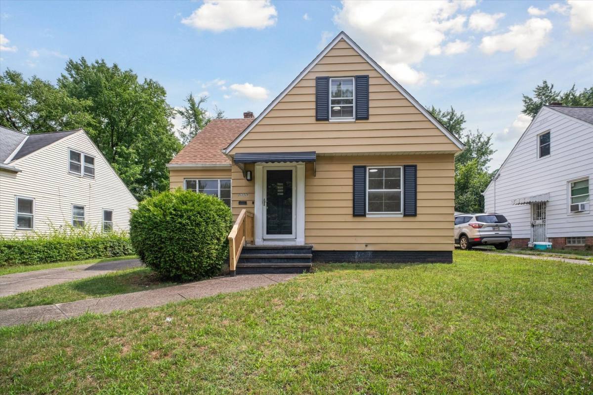 House for rent at 5359 W Blvd, Maple Heights, OH 44137