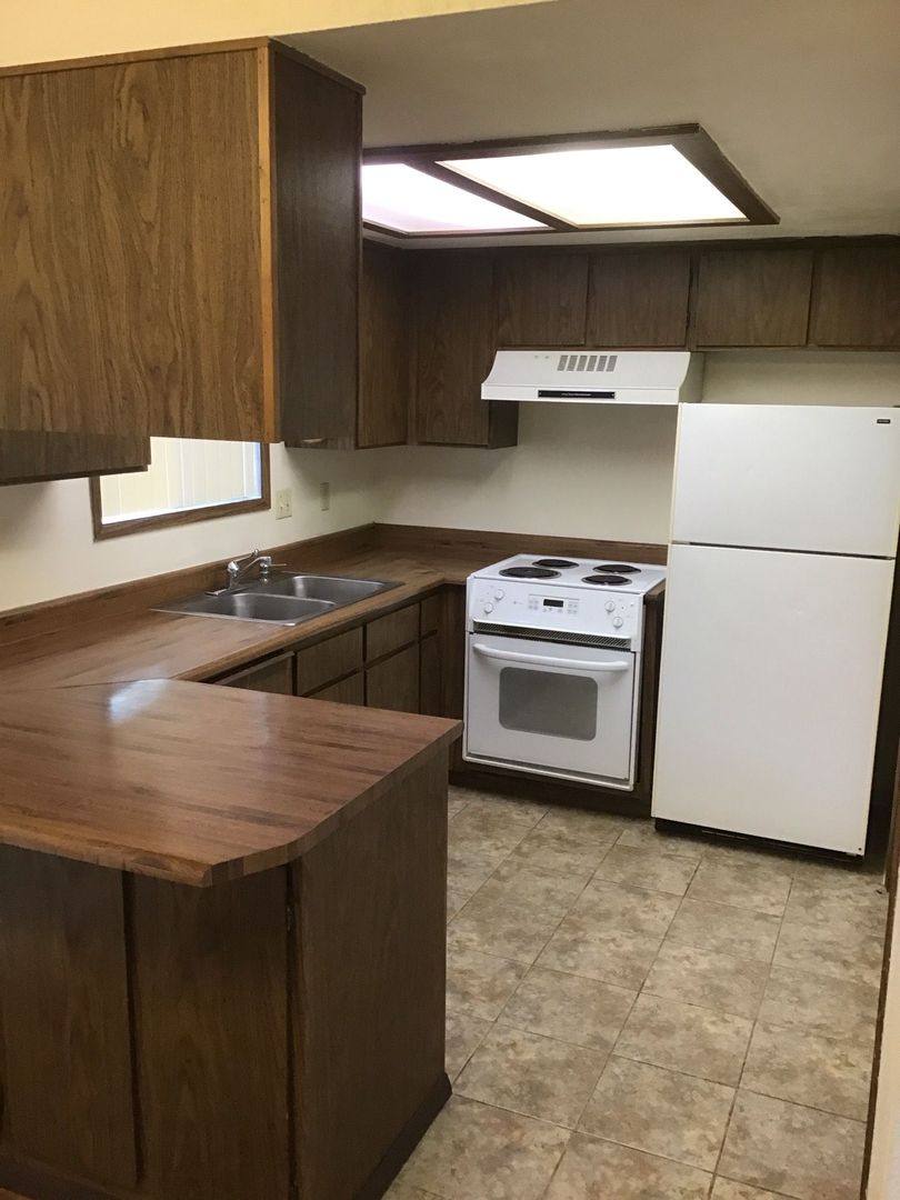 Apartment for rent at 1857 Inner Circle, Medford, OR 97504