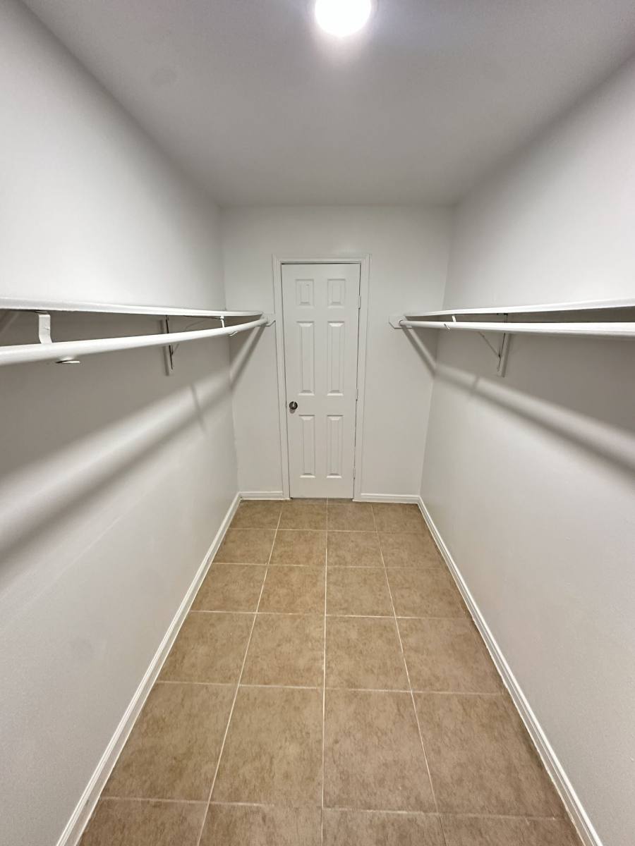Apartment for rent at 5555 Antoine Dr, Houston, TX 77091