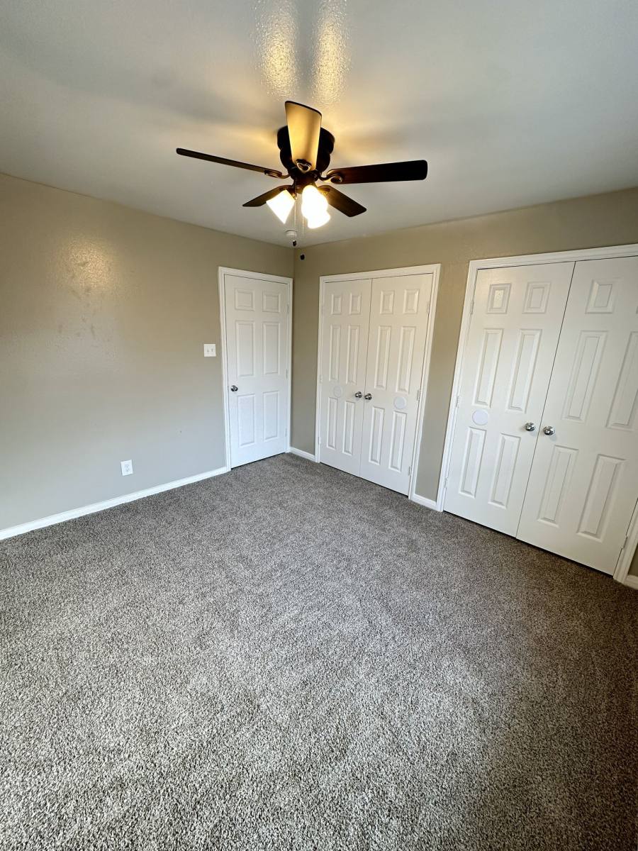 Apartment for rent at 5555 Antoine Dr, Houston, TX 77091