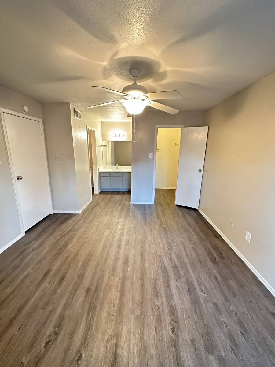 Apartment for rent at 13725 Cambury Dr, Houston, TX 77067