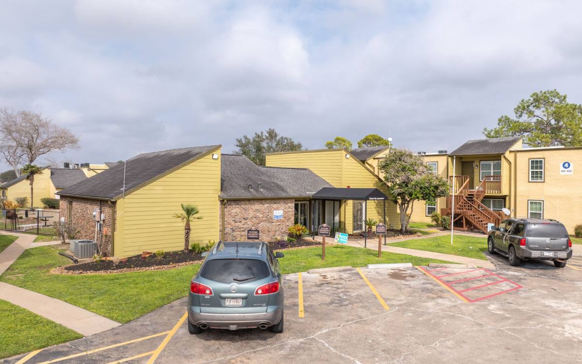 1700 Baywood Dr, Bay City, TX 77414 - Apartment for Rent - Image 2