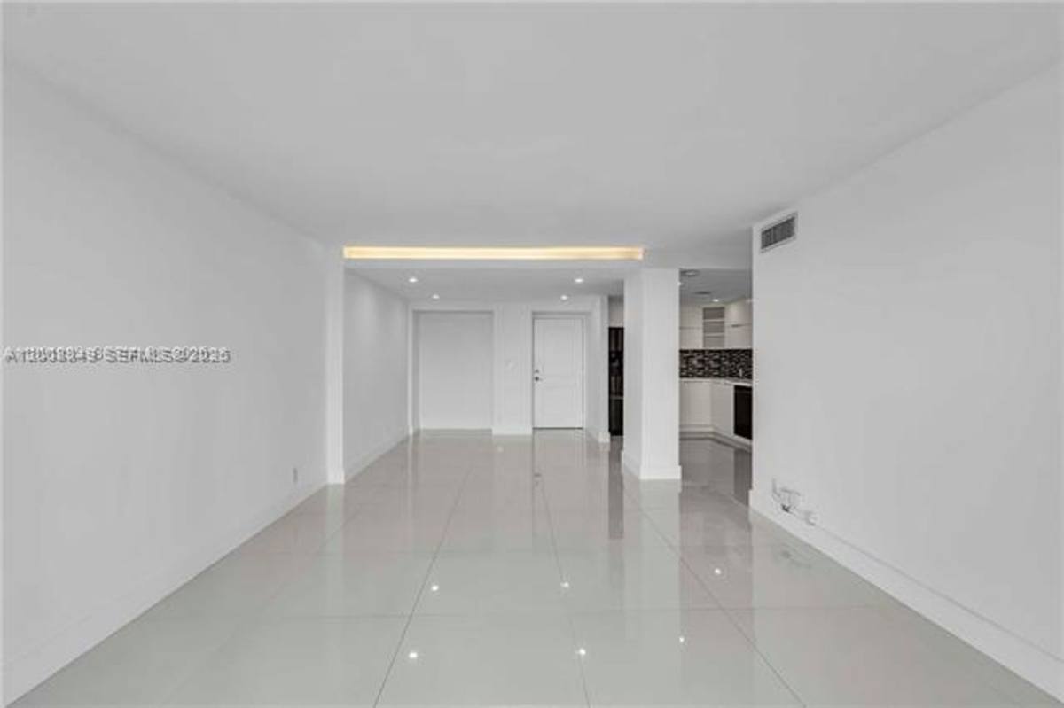 Apartment for rent at 100 Bayview Dr, North Miami Beach, FL 33160