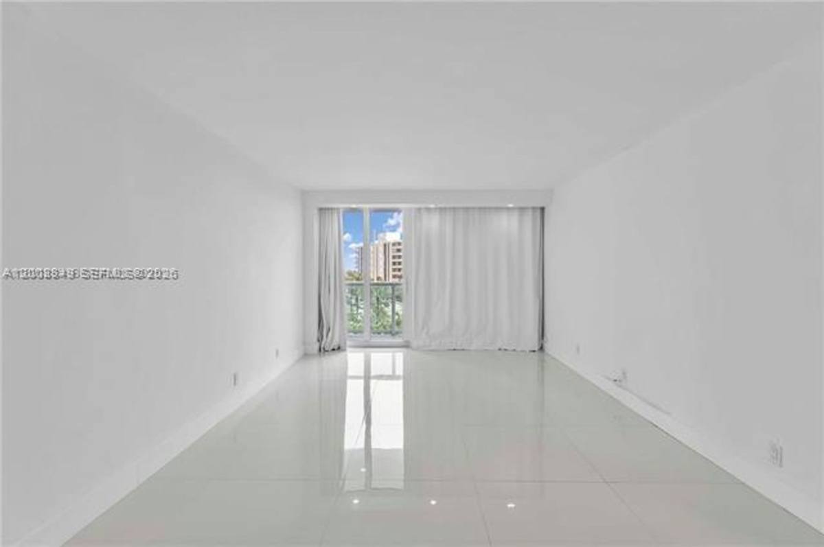 Apartment for rent at 100 Bayview Dr, North Miami Beach, FL 33160
