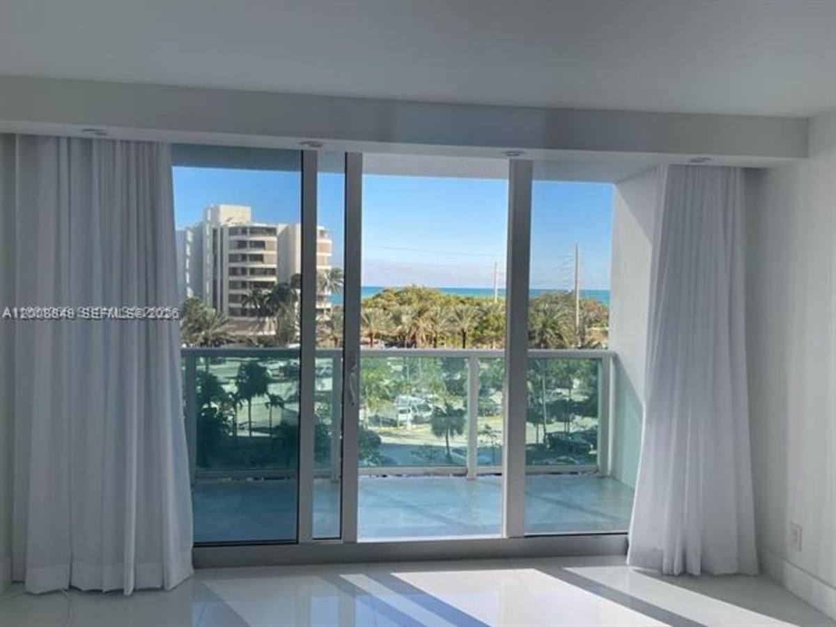 Apartment for rent at 100 Bayview Dr, North Miami Beach, FL 33160