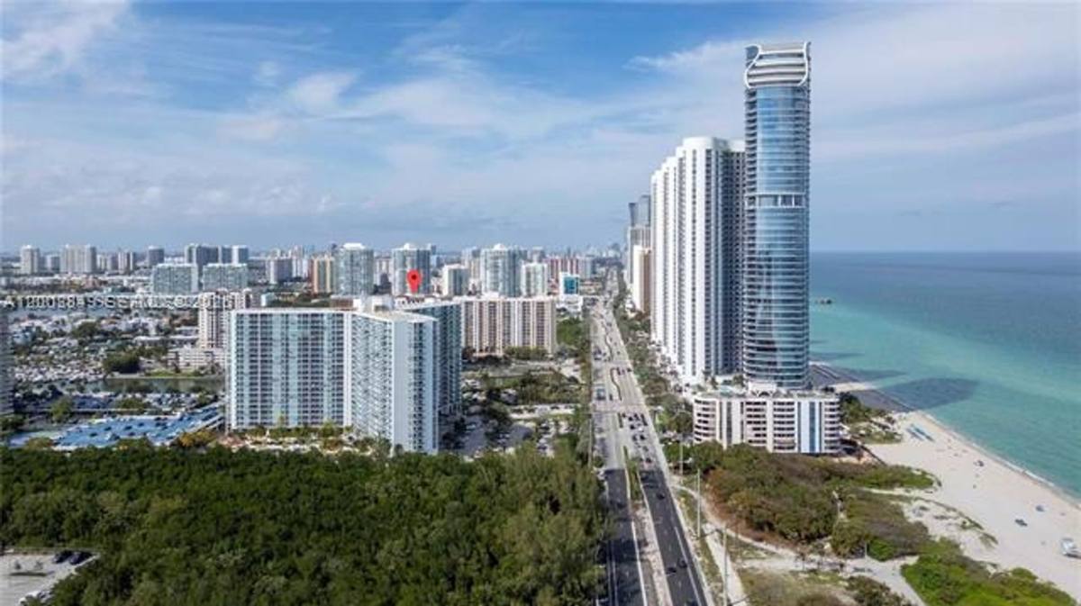 Apartment for rent at 100 Bayview Dr, North Miami Beach, FL 33160