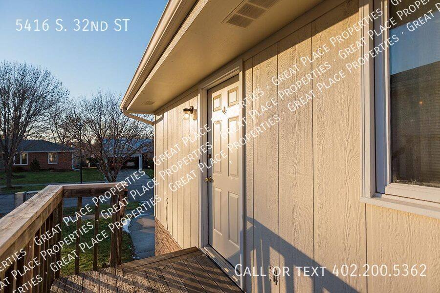 Apartment for rent at 5416 S 32nd St, Lincoln, NE 68516