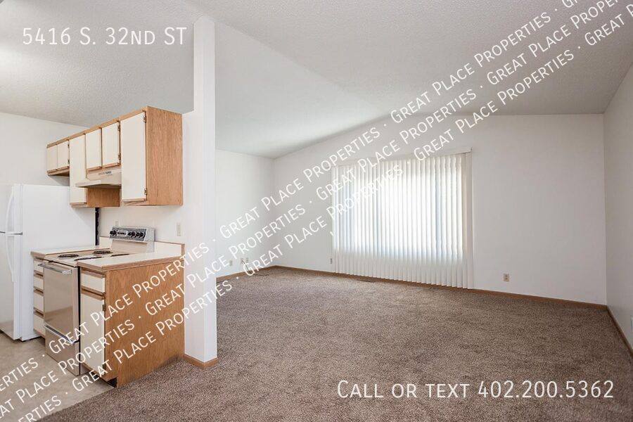 Apartment for rent at 5416 S 32nd St, Lincoln, NE 68516