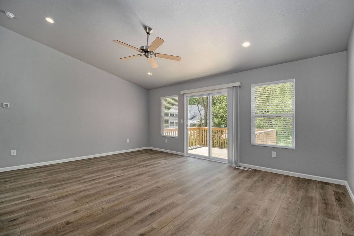 House for rent at 2327 Shadycroft Dr, Burton, MI 48519