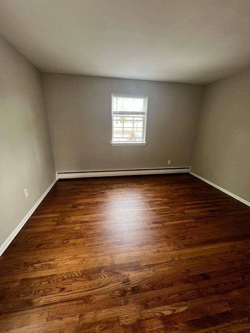 Apartment for rent at 303 Plainfield Ave, Edison, NJ 08817