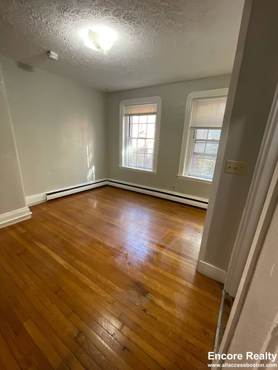 Apartment for rent at 41 Anderson St #2-1, Boston, MA 02113
