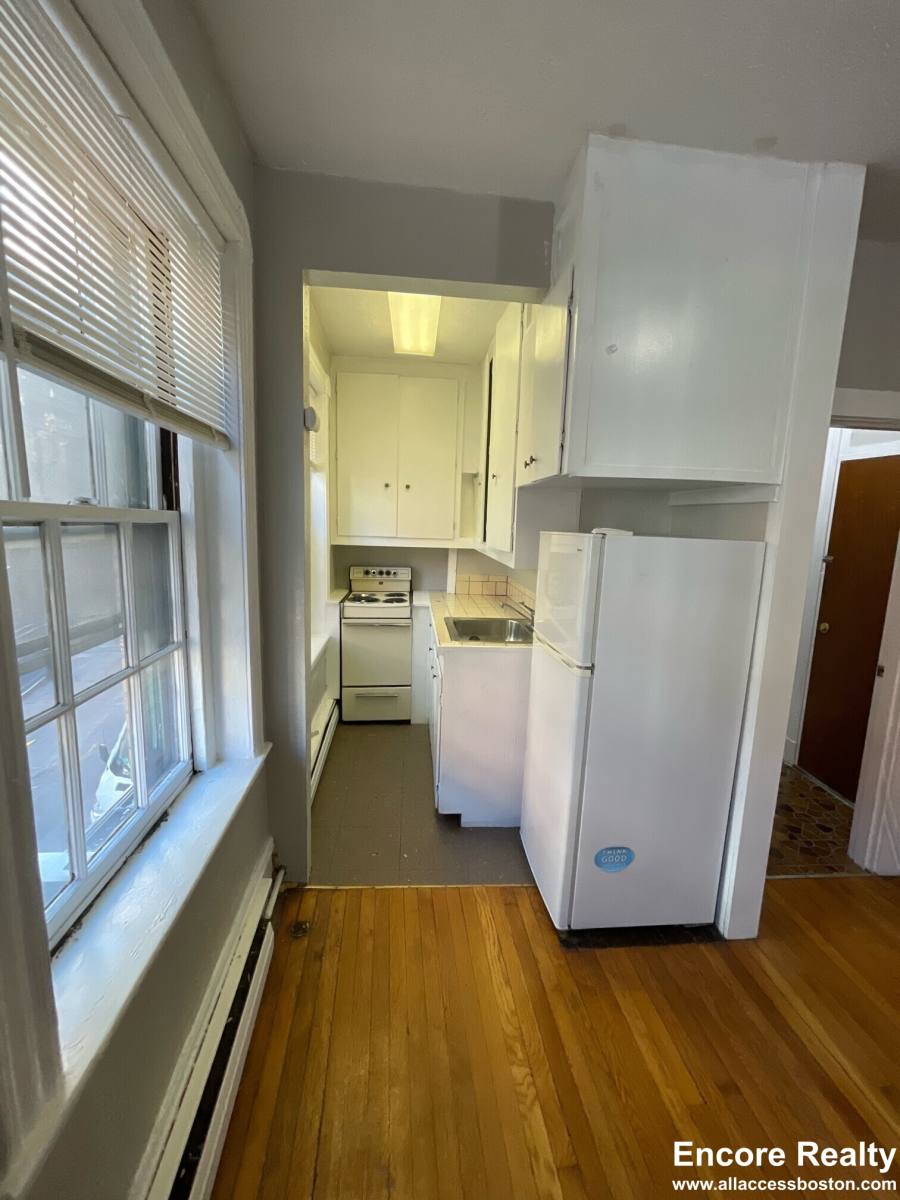 Apartment for rent at 41 Anderson St #2-1, Boston, MA 02113