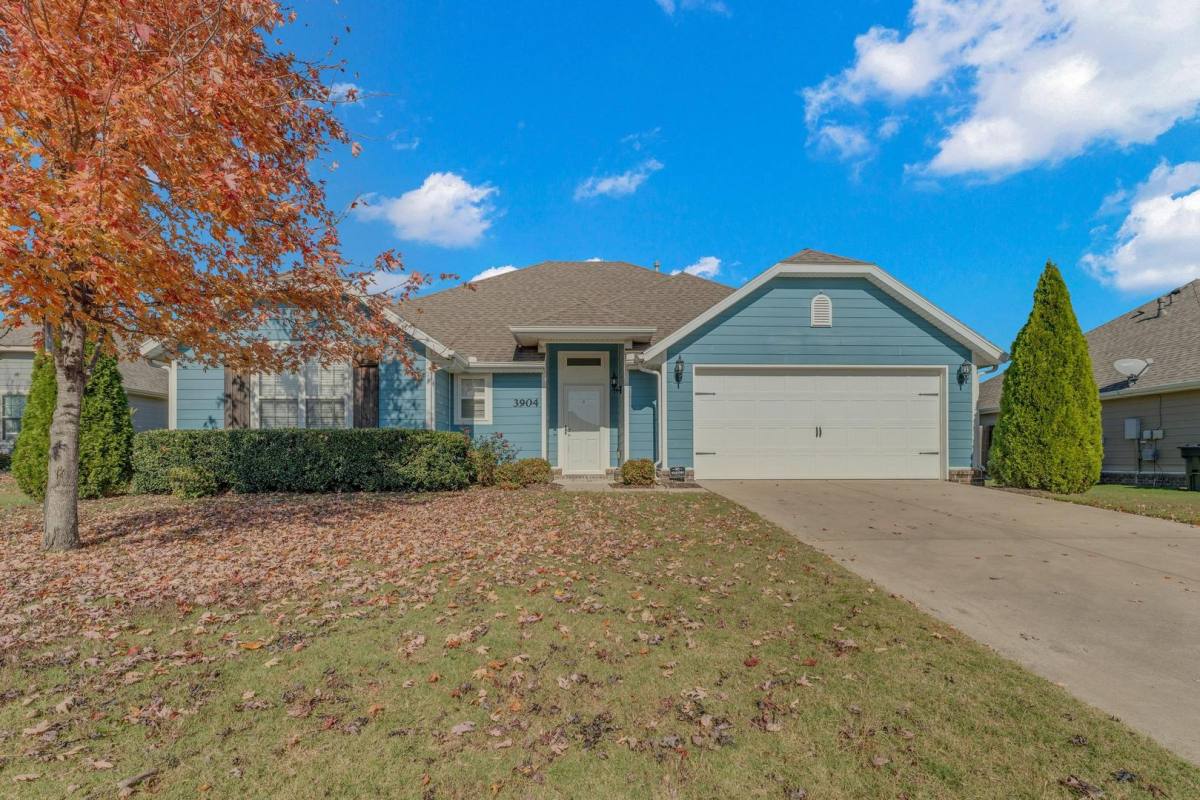 3904 Kirkbridge Place, Springdale, AR 72764