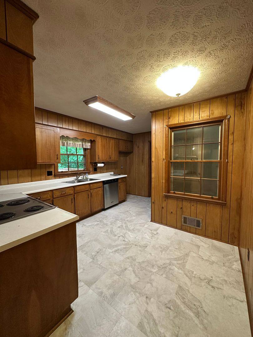 House for rent at 375 Segrest Circle, Athens, GA 30605