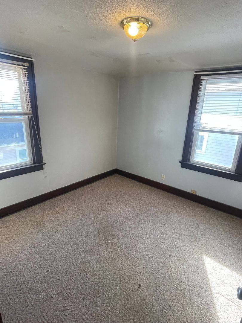 Apartment for rent at 306 Dawes, Oshkosh, WI 54901