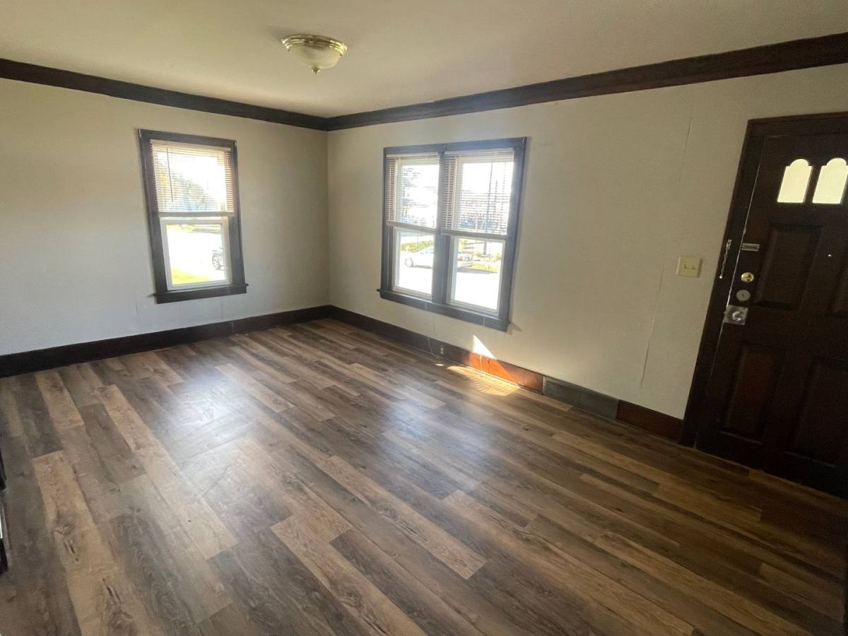 Apartment for rent at 306 Dawes, Oshkosh, WI 54901