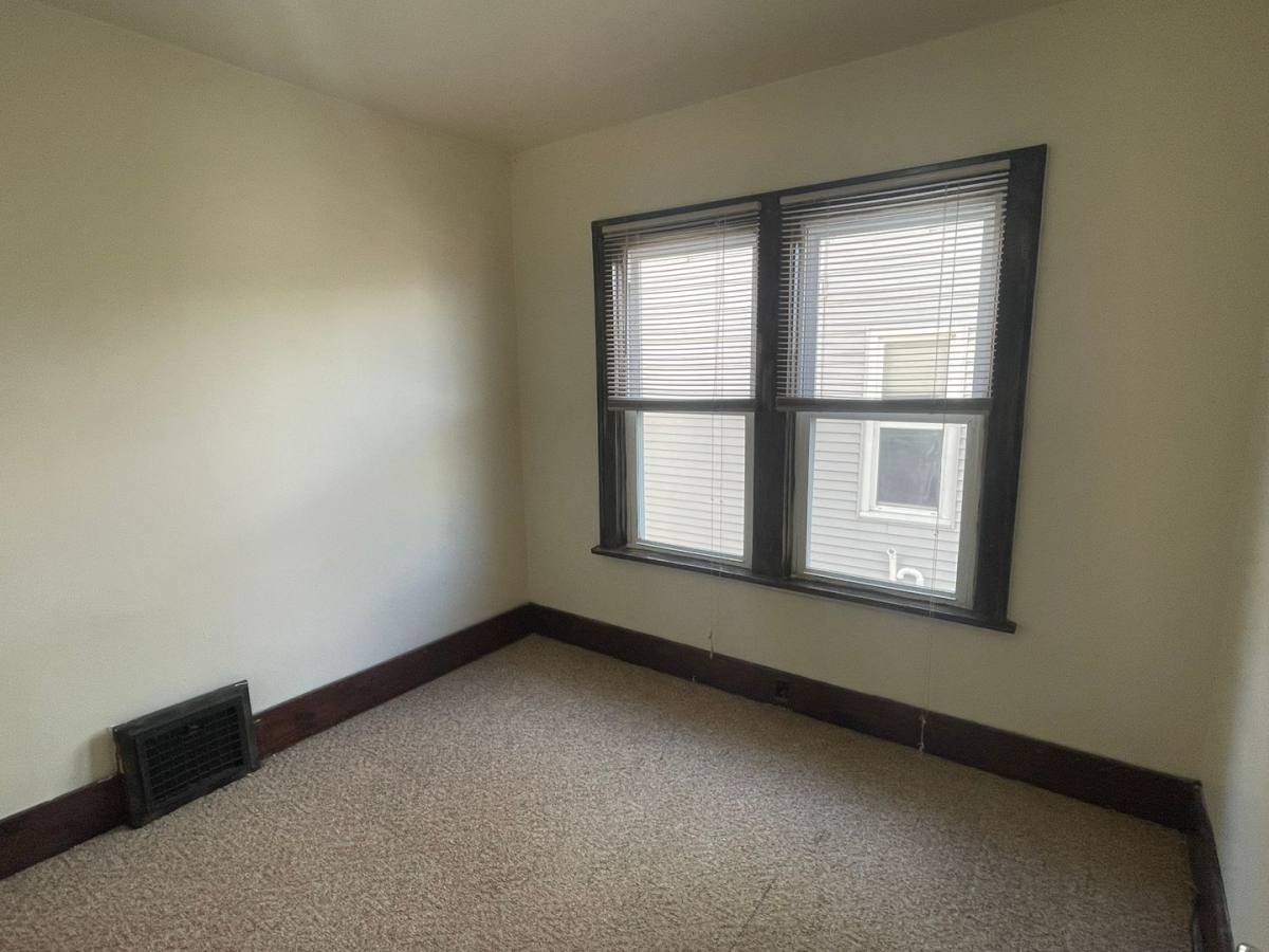 Apartment for rent at 306 Dawes, Oshkosh, WI 54901