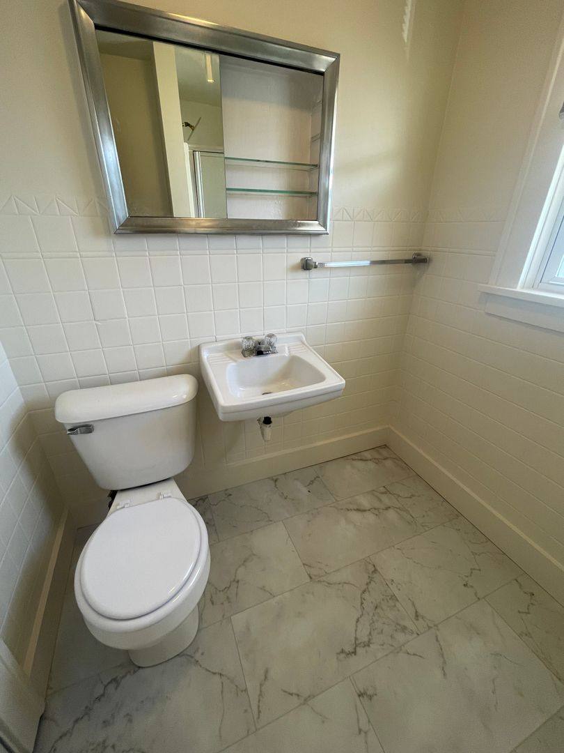 Apartment for rent at 306 Dawes, Oshkosh, WI 54901