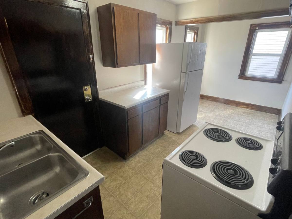 Apartment for rent at 306 Dawes, Oshkosh, WI 54901