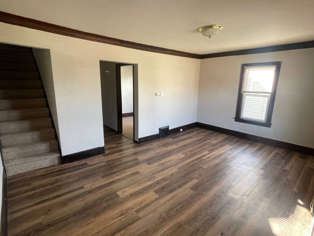 Apartment for rent at 306 Dawes, Oshkosh, WI 54901