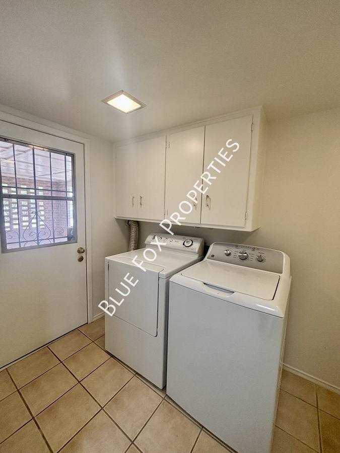 House for rent at 900 E Via Lucitas, Tucson, AZ 85718
