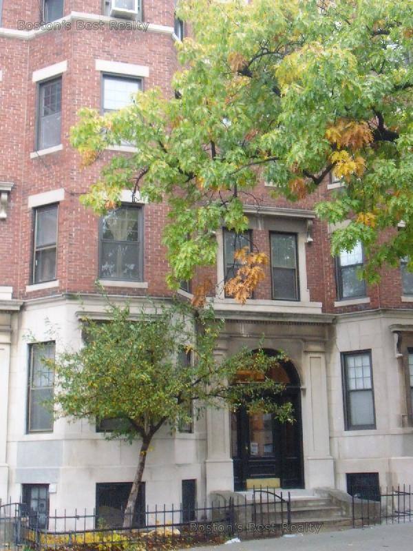 Apartment for rent at 1157 Commonwealth Ave #8, Allston, MA 02134