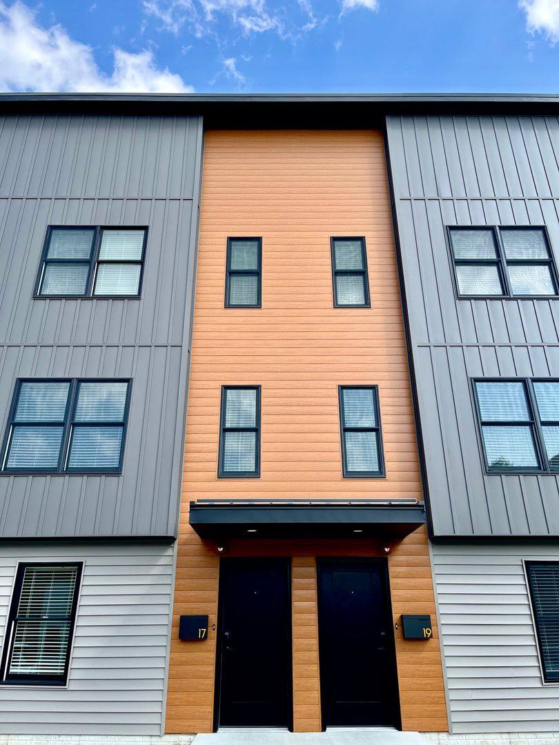 Townhouse for rent at 13-23 Philadelphia Ave, Waynesboro, PA 17268