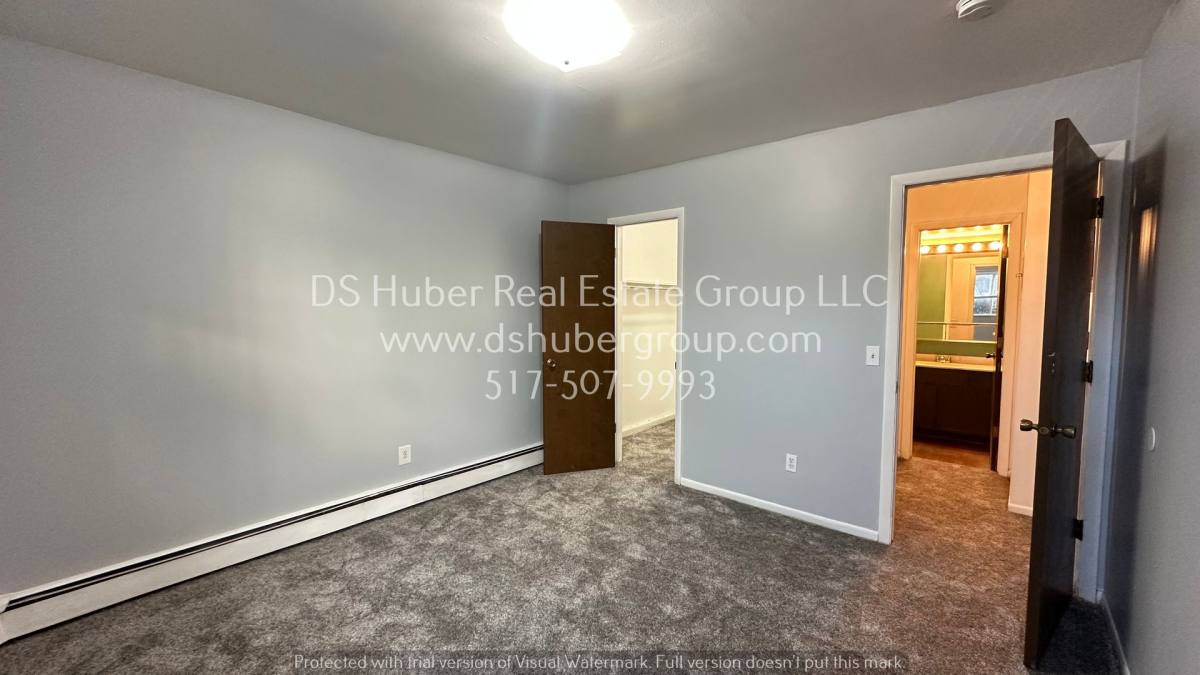 Apartment for rent at 1016 E Greenlawn #3, Lansing, MI 48910