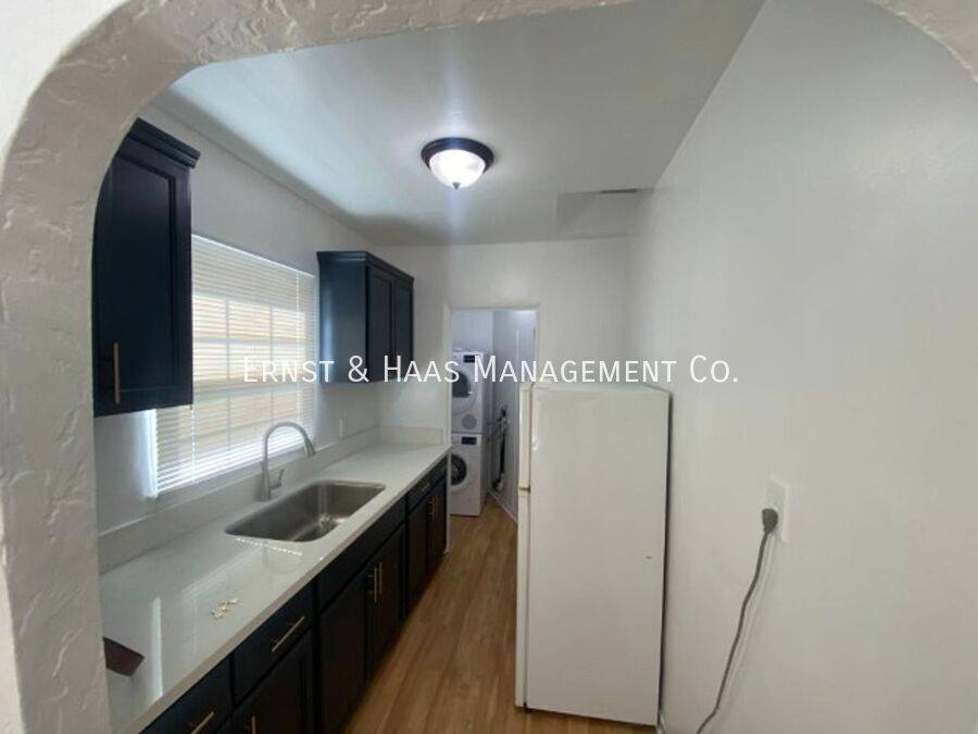 House for rent at 822 Belmont Ave, Long Beach, CA 90804