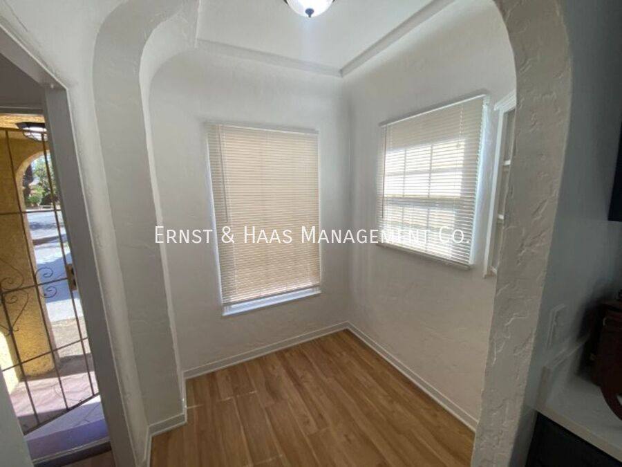House for rent at 822 Belmont Ave, Long Beach, CA 90804