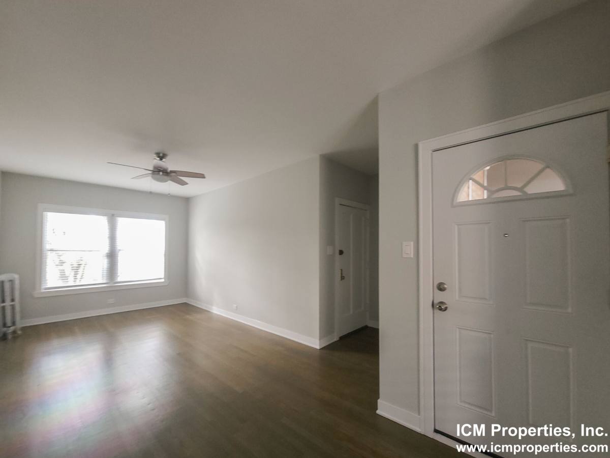 Apartment for rent at 1825 W Foster Ave #3, Chicago, IL 60640